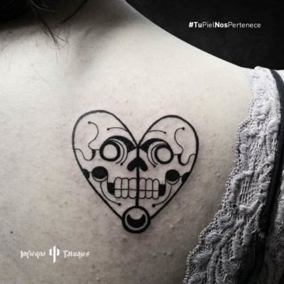 tatuaje de corazón, ideas de tatuajes de corazones, tatuajes en la espalda, mejores estudios de tatuajes cdmx, infierno tatuajes